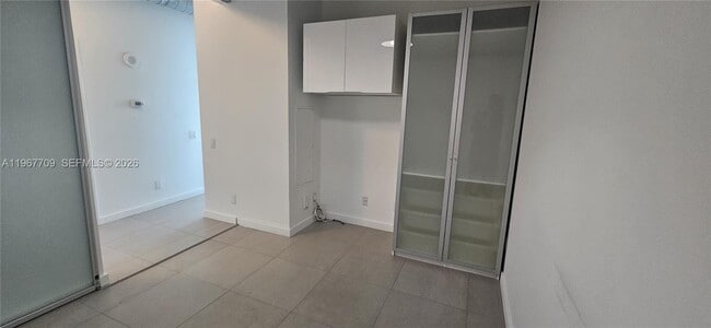 Building Photo - 3029 NE 188th St