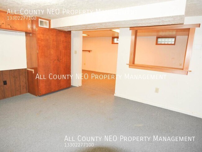 Building Photo - 1155 Madrid Dr