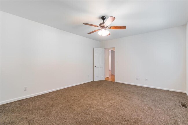 Building Photo - 2820 Hosea L Williams Dr NE