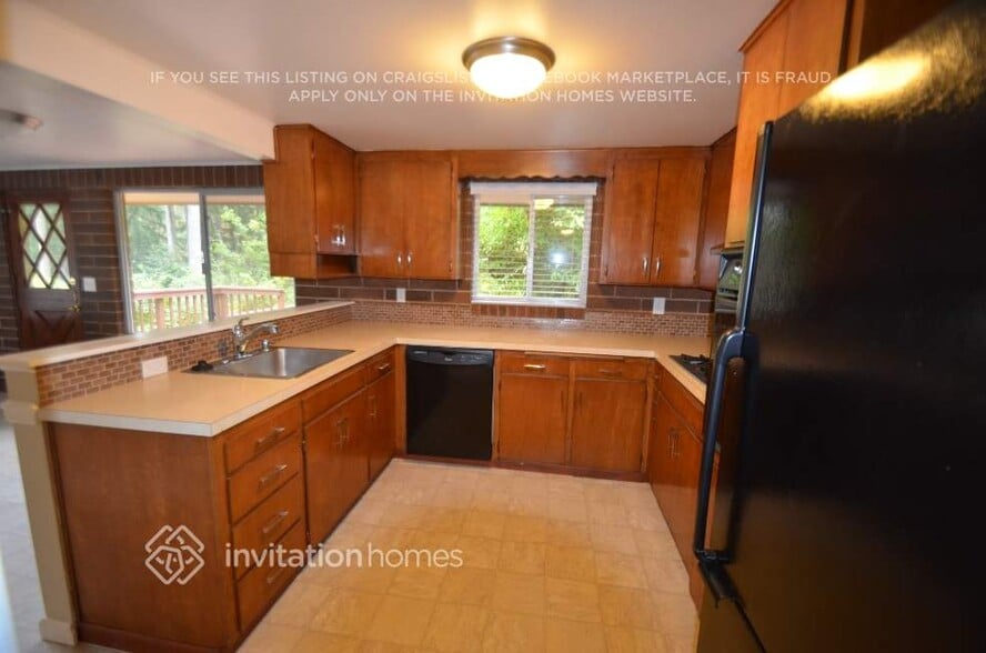 Building Photo - 14435 183rd Ave SE