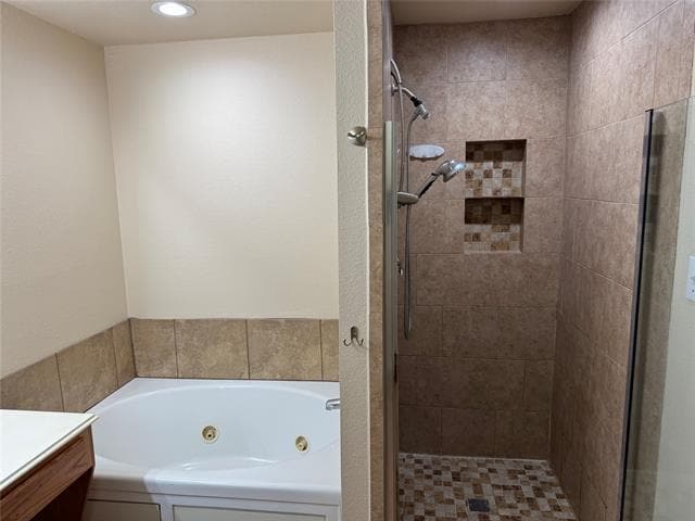 Building Photo - 2800 Briargrove Ln