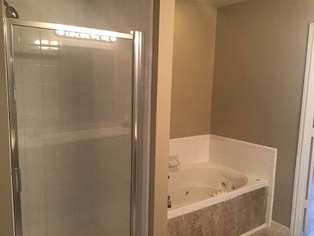 Building Photo - 1043 Leadenhall Cir