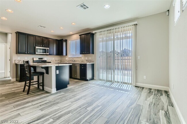 Building Photo - 9601 Abbey Pond Ave