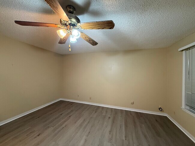 Building Photo - 29 Kemmons Dr