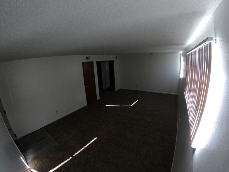 1 BD Living Room - Dinning Room - Stadium View Apartments