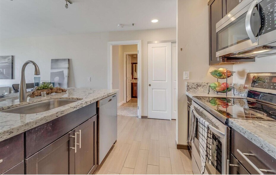 Building Photo - 6400 Christie Ave