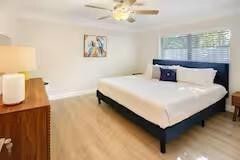 Building Photo - 5720 NE 27th Ave