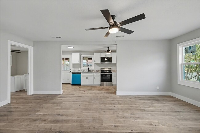 Building Photo - 4220 Ramey Ave