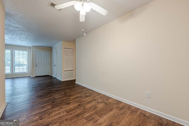 Building Photo - 3256 Brisbane Way