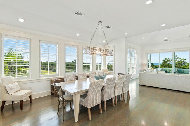 Building Photo - 153 Cypress Dr