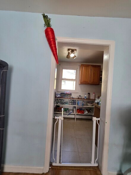 Kitchen - 6 Intervale Ave