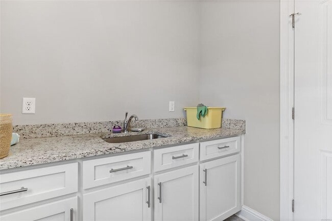 Building Photo - 8978 Caraway Ln