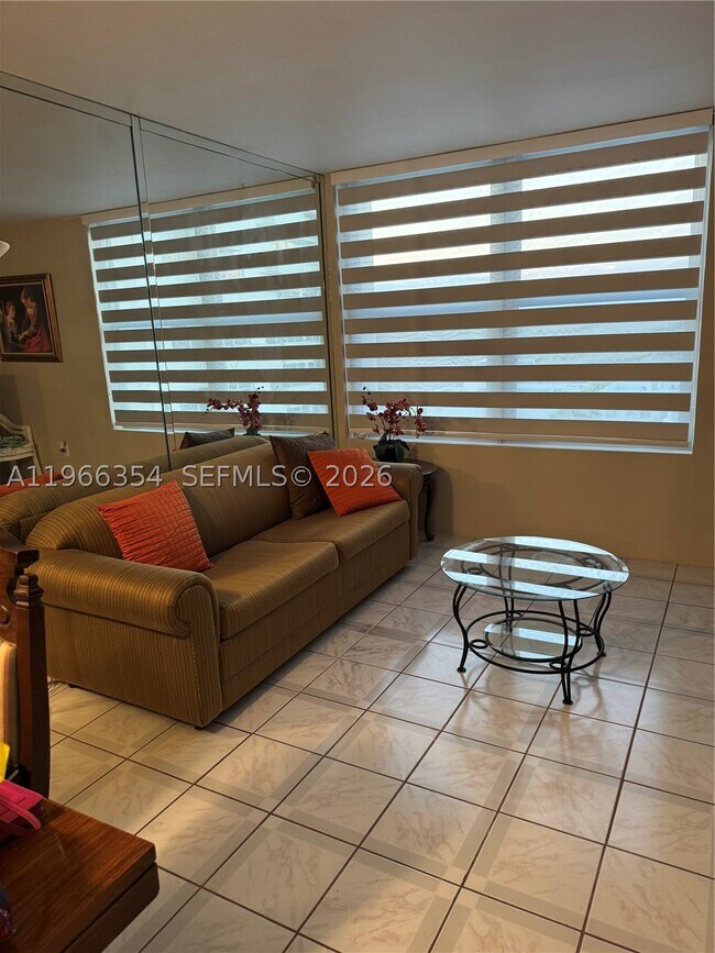 Building Photo - 2899 Collins Ave