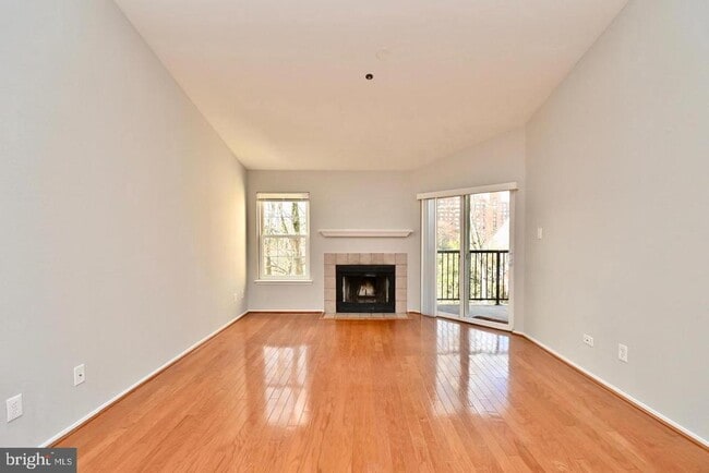 Building Photo - 3315 Wyndham Cir