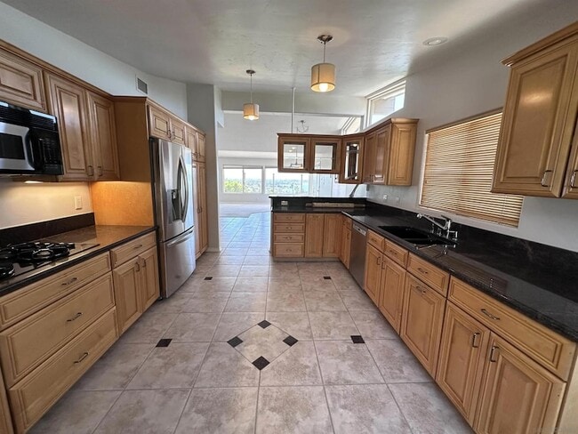 Building Photo - 3539 Mt Laurence Dr