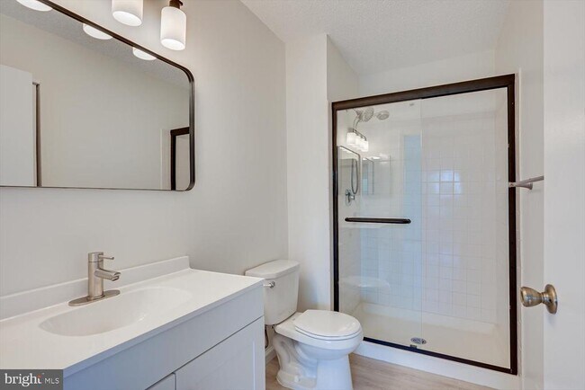 Building Photo - 64 Taylor Dr