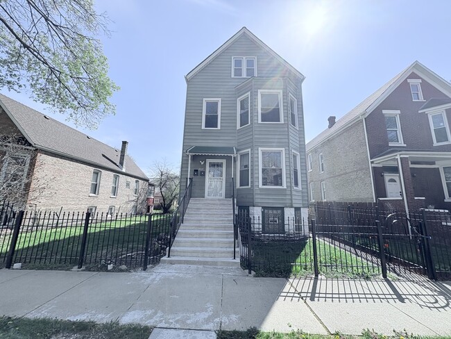 Primary Photo - 5343 S Carpenter St