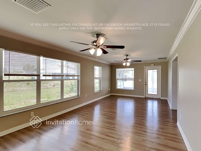 Building Photo - 2826 Gisela Rd