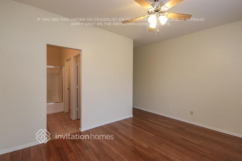 Building Photo - 2593 E Riviera Dr