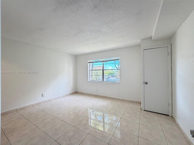 Building Photo - 8411 NW 8th St