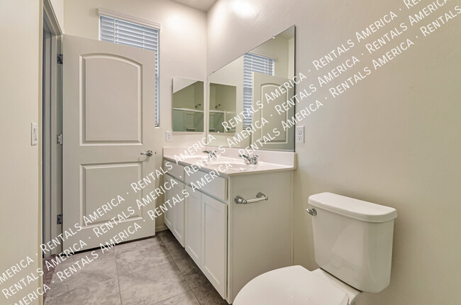 Building Photo - 8821 E Stone Meadow Cir