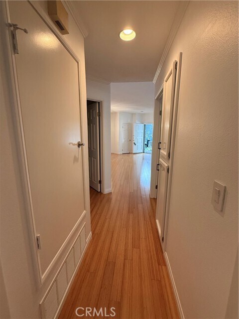Building Photo - 224 Hartford Dr