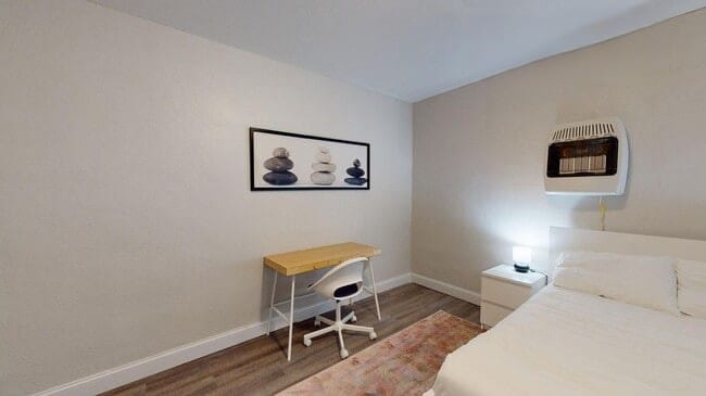 Building Photo - 5928-5928 Victor St