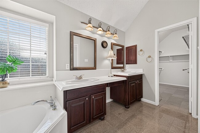 Building Photo - 1514 Coyote Hills Ln
