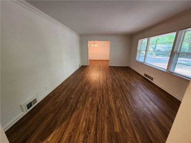 Building Photo - 2294 Clairmont Rd