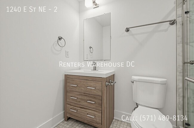Building Photo - 1240 E St NE