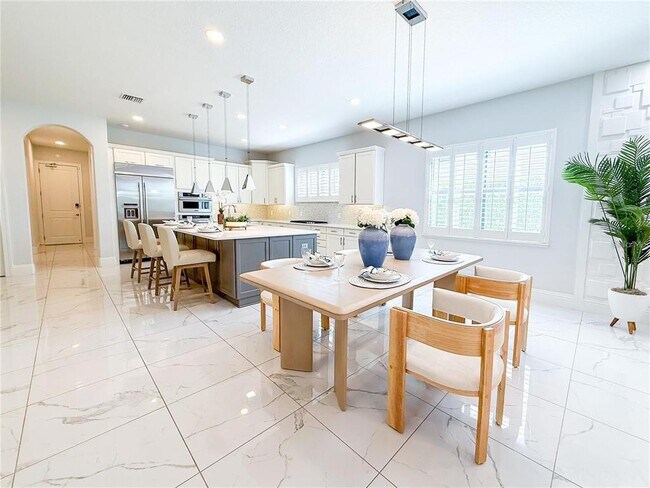 Building Photo - 13125 Casabella Dr