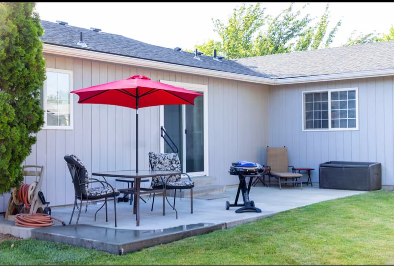 Building Photo - 2907 S Waverly St