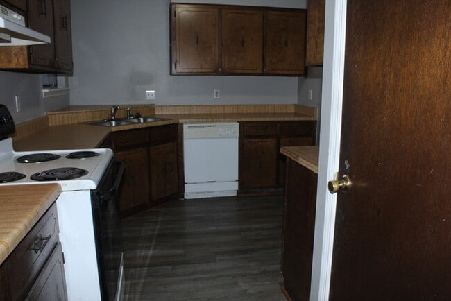 Building Photo - Heart of Evans Ranch Home