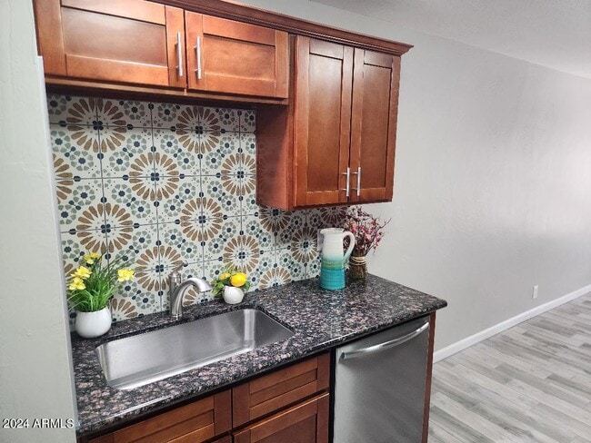 Building Photo - 3026 E Brill St