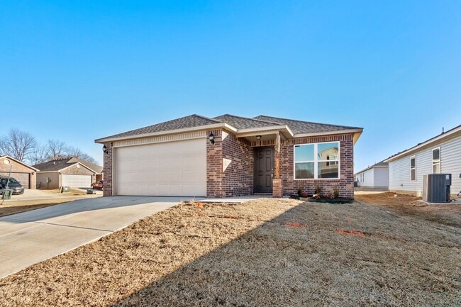 Building Photo - Brand new 3 bedroom, 2 bathroom home in Fayetteville, Arkansas