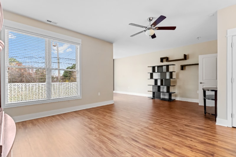 Building Photo - 9905 Bay Ct Ln