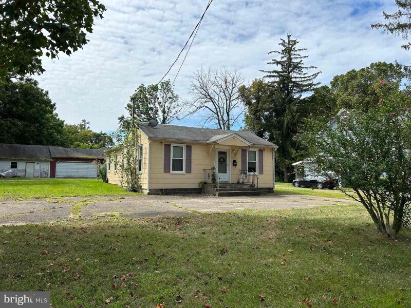 Building Photo - 30 Fort Ave