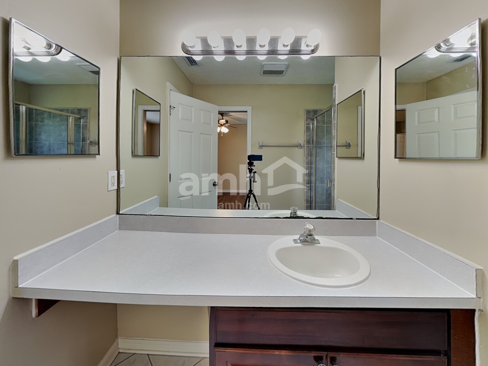 Building Photo - 12407 Hatton Chase Ln E