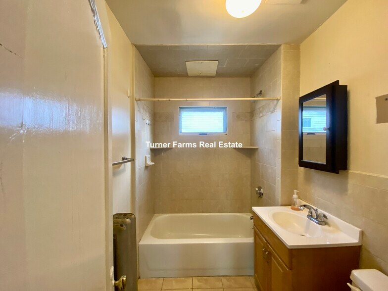 Building Photo - 89 Hillsdale Rd