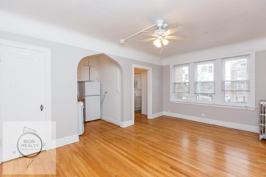 Primary Photo - 7542 Adams St