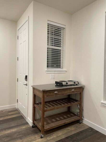 Building Photo - 8781 S Wenatchee Ct