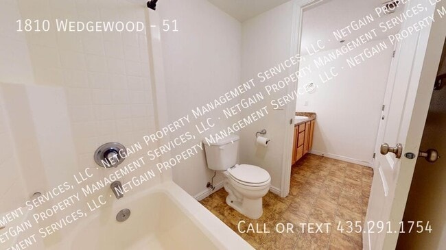 Building Photo - 1810 Wedgewood-51