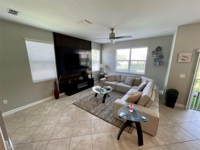 Building Photo - 15246 Harrington Cove Dr