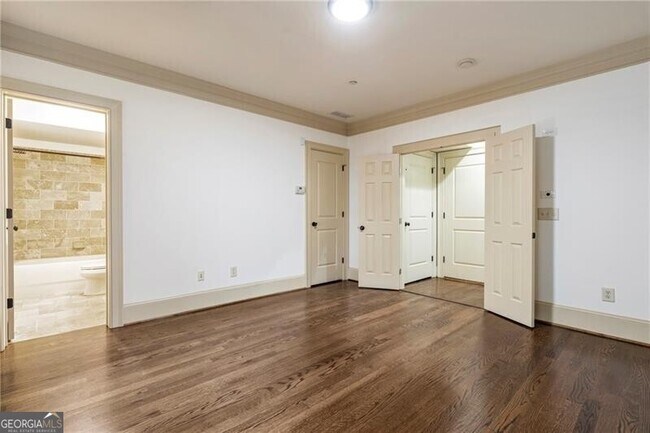 Building Photo - 58 Sheridan Dr NE