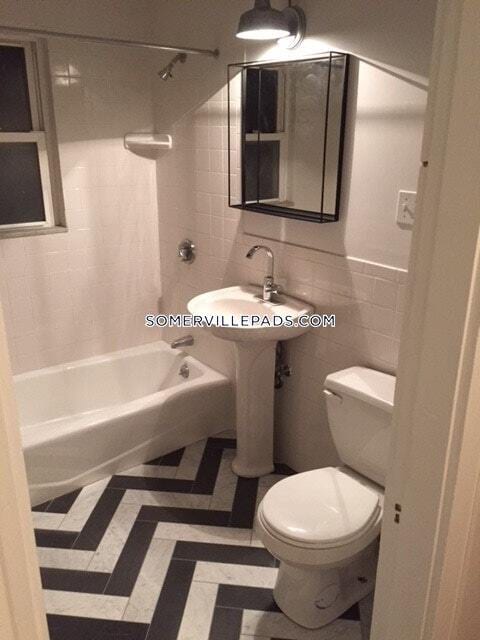 Building Photo - 21 Sunset Rd