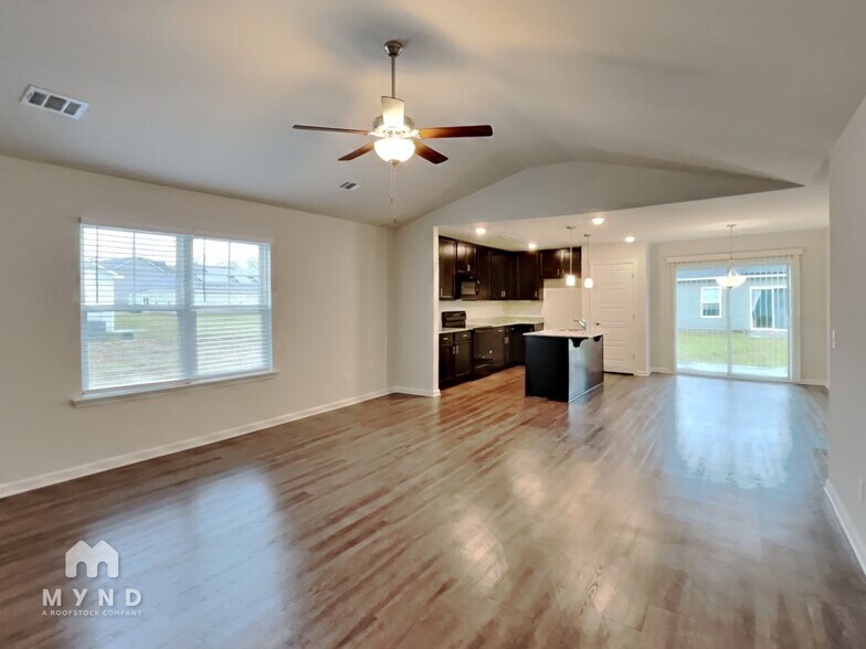 Building Photo - 119 Dasher Dr