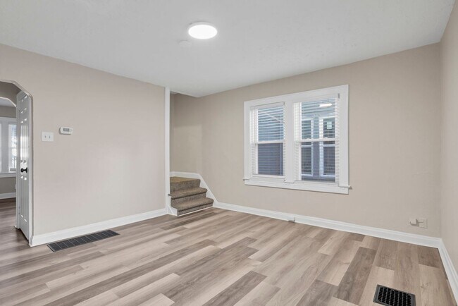 Building Photo - 1398-1400-1400 S Ohio Ave