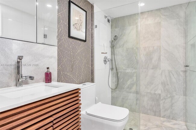 Building Photo - 1865 Brickell Ave