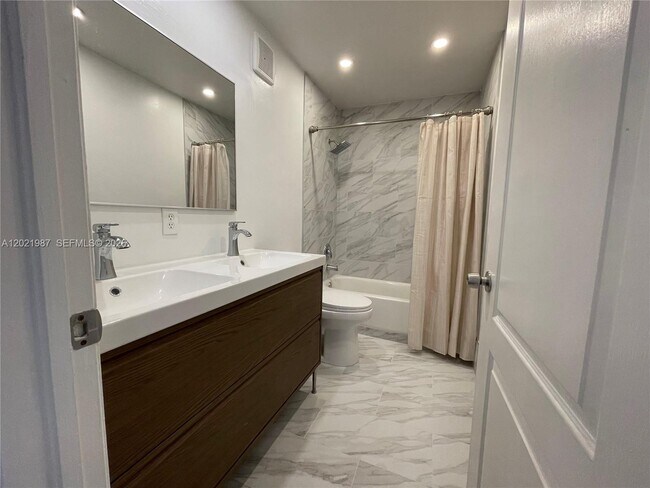 Building Photo - 3510 SW 170th Ave
