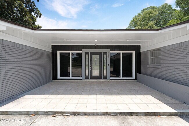 Building Photo - 7930 Bellemeade Blvd